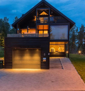 Villa suitable for 8 during XC championship
